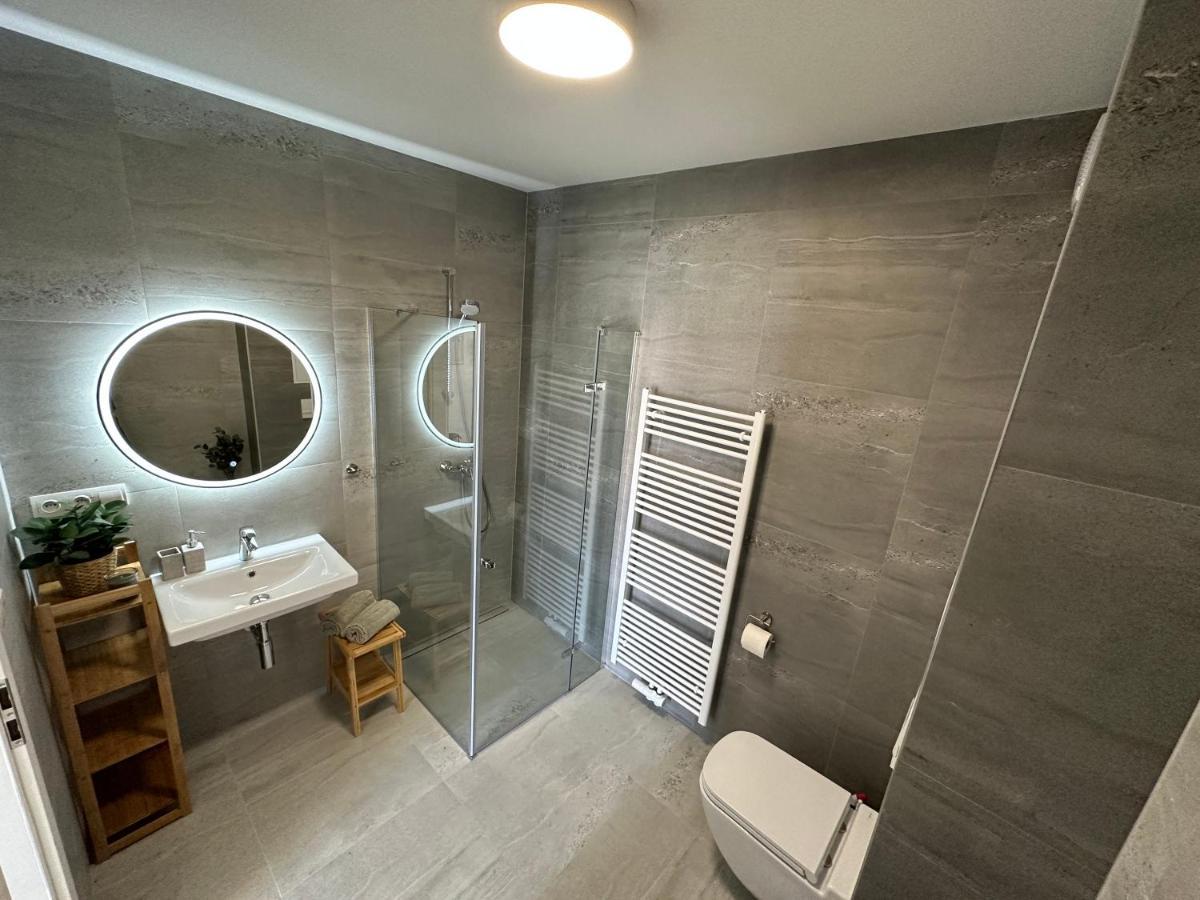 Green Apartment - City Centre - Main Square Liptovský Mikuláš Eksteriør bilde